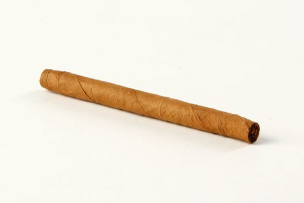 Einzelnes Agio Biddies Blond Zigarillo – schlank, helles Tabakblatt, cremig-nussiges Aroma, 83 mm lang, 6 mm Durchmesser