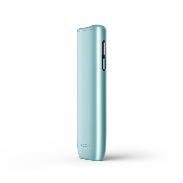 IQOS ILUMA i ONE Breeze Blue aus Aluminium mit kompaktem Design und Ladestandanzeige