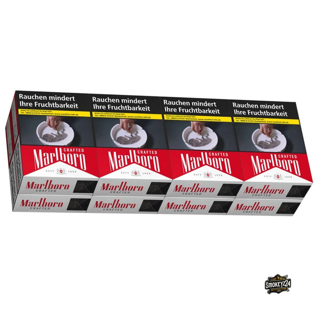 Marlboro Red Crafted Zigaretten Stange 8x26 vor weißem Hintergrund