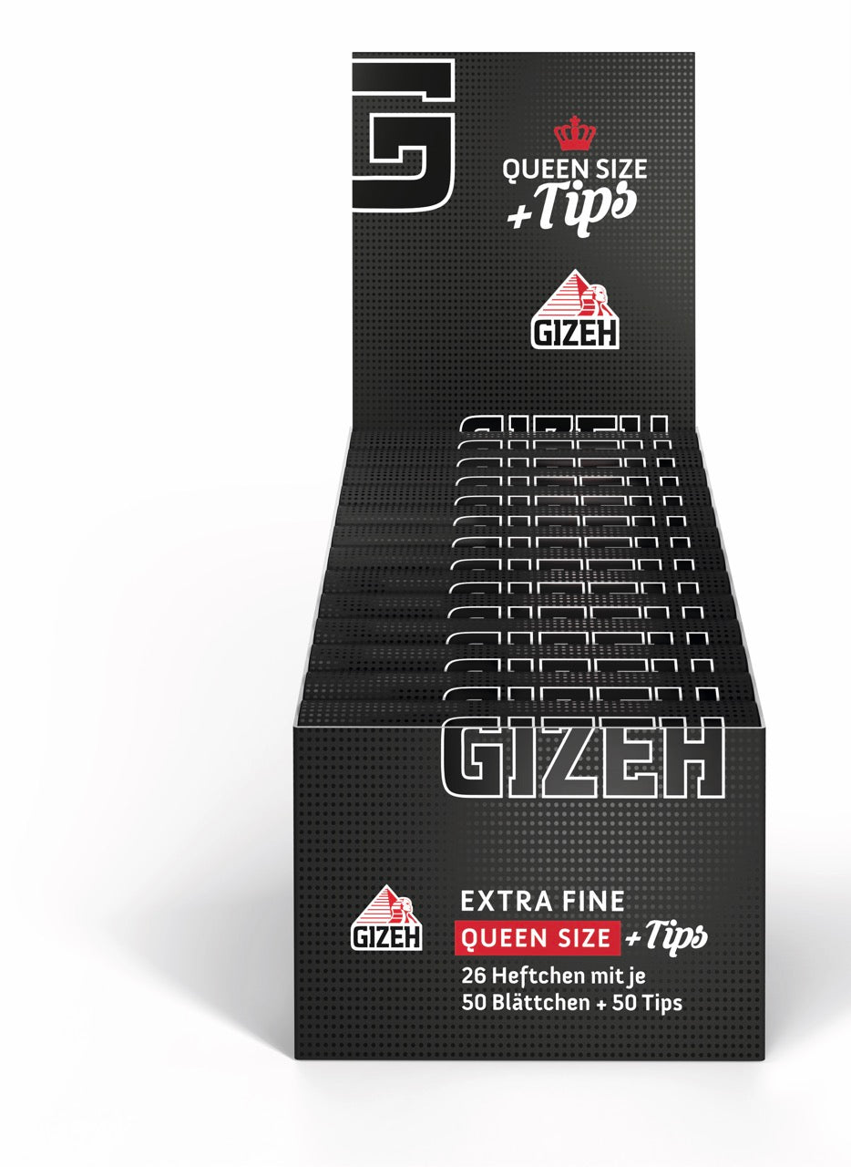Karton mit 26 Packungen GIZEH Black Queen Size + Tips Blättchen Extra Fine, Sparpaket, frontal fotografiert