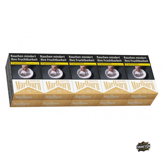 Marlboro Gold Crafted Zigaretten Stange 10x20 vor weißem Hintergrund