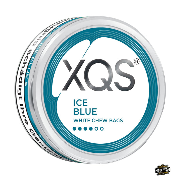 XQS Ice Blue 4 White Chew Bags, weiße Dose mit petrolfarbenem Ring, Stärkeanzeige vier von sechs
